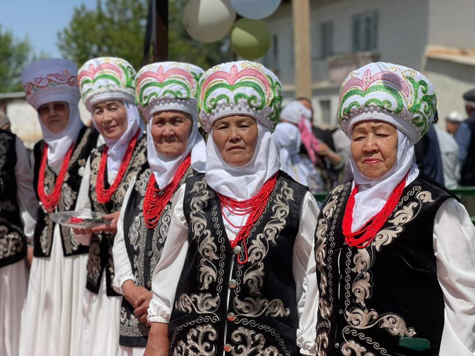 ✅✅✅«ДОСТУК» ШАЙЫР АПАЛАР ТОБУНА — 10 ЖЫЛ! ЭНЕЛЕРГЕ АРНАЛГАН АЛЛЕЯНЫН АЧЫЛЫШЫ МЕНЕН КОШТОЛДУ